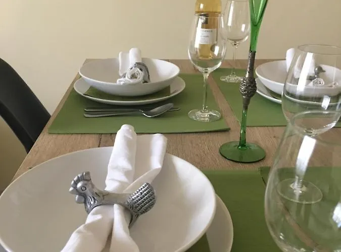 Evergreen Apartment *